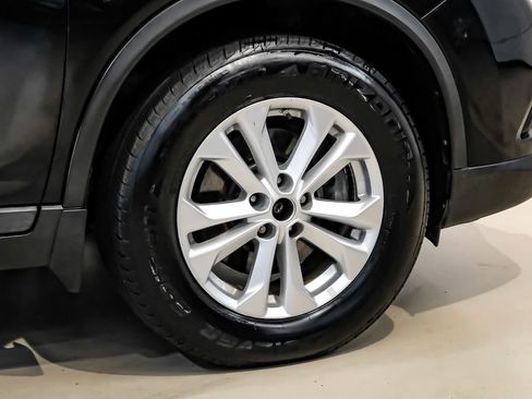 Used 2015 Nissan Rogue SV w/ SV Family Package FWD image 62