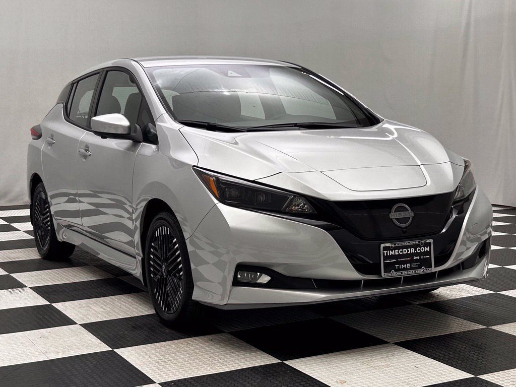 Used 2024 Nissan Leaf SV Plus FWD image 2