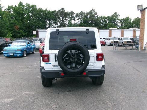Used 2025 Jeep Wrangler Unlimited Sahara w/ Safety Group AWD/4WD image 7