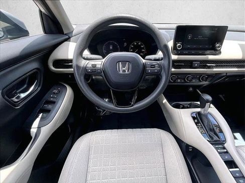 Used 2024 Honda HR-V LX image 7