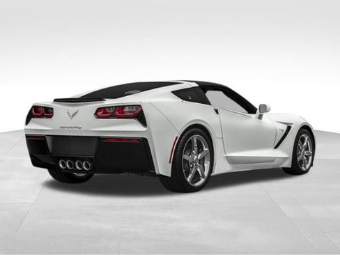 Used 2015 Chevrolet Corvette Stingray Coupe RWD image 2