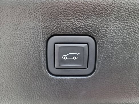 Used 2024 Buick Enclave Essence w/ Experience Buick Package image 24