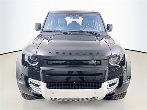 Certified 2021 Land Rover Defender 110 SE image 2