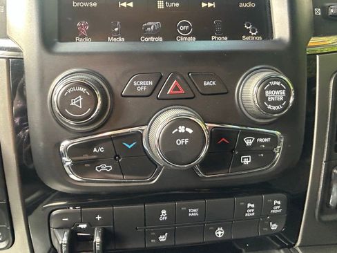 Used 2015 RAM 1500 Sport w/ Comfort Group AWD/4WD image 18