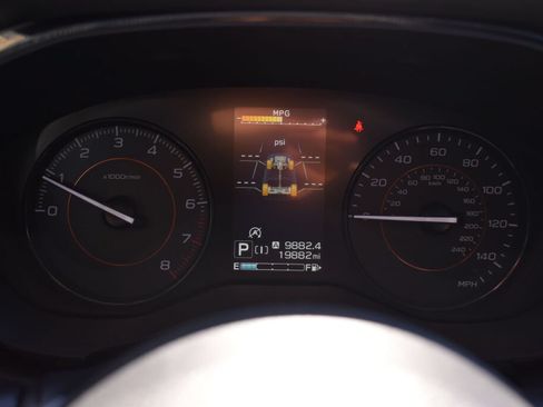 Used 2023 Subaru Crosstrek 2.0i AWD/4WD image 10