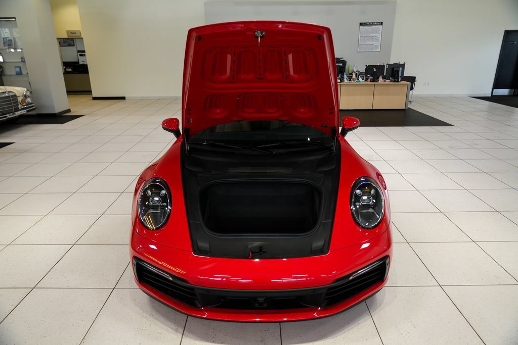 Used 2020 Porsche 911 Carrera S RWD image 30