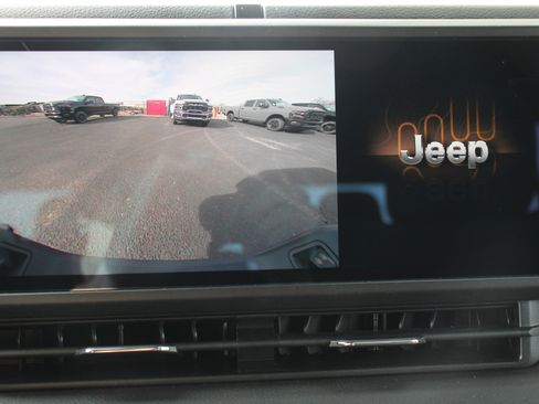 New 2026 Jeep Gladiator Sport AWD/4WD image 18