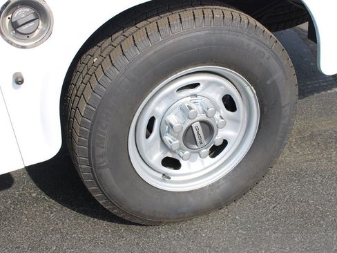 Used 2025 Ford F250 XL w/ XL Chrome Package RWD image 32