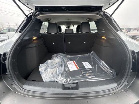 New 2025 Nissan Kicks SR image 23