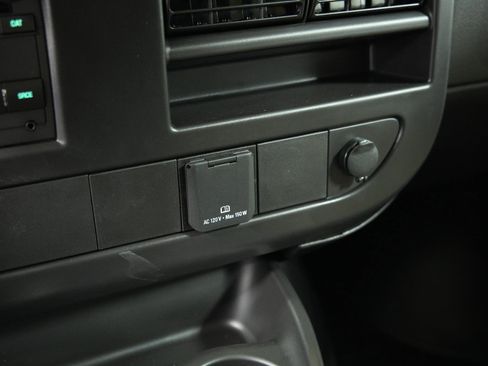 New 2026 GMC Savana 2500 Extended RWD image 31