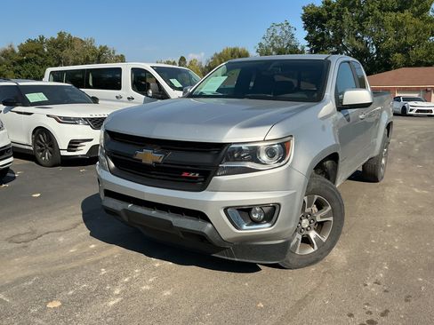 Used 2017 Chevrolet Colorado Z71 AWD/4WD image 2