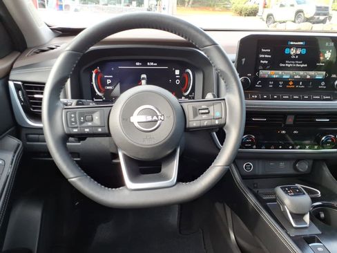 Certified 2023 Nissan Rogue Platinum w/ Platinum Premium Package AWD/4WD image 14