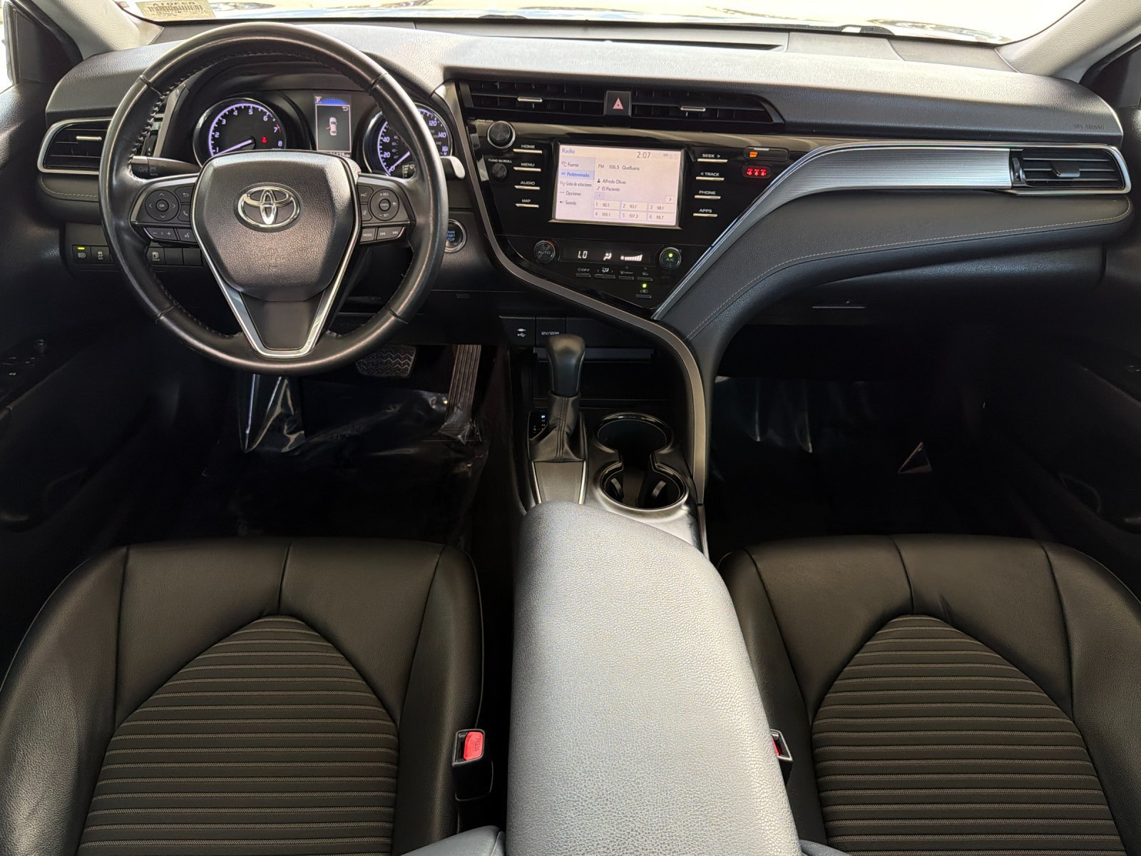 Used 2019 Toyota Camry SE w/ Convenience Package FWD image 12