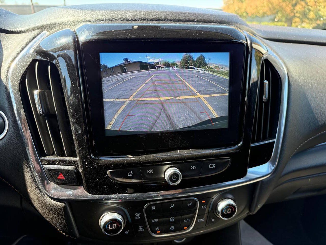 Used 2018 Chevrolet Traverse LT AWD/4WD image 14