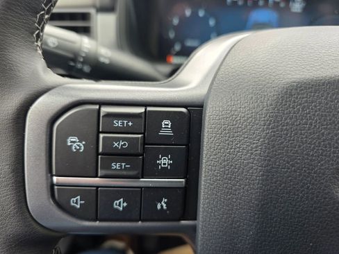 Used 2025 Ford F150 Lariat AWD/4WD image 35