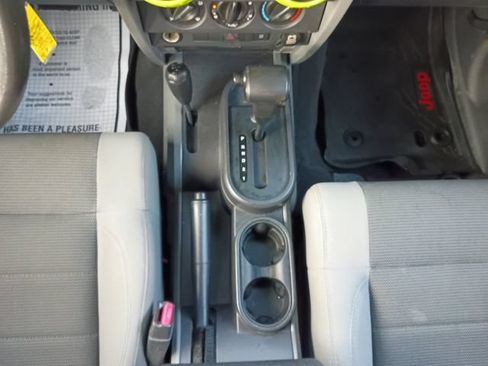 Used 2007 Jeep Wrangler Unlimited X AWD/4WD image 3
