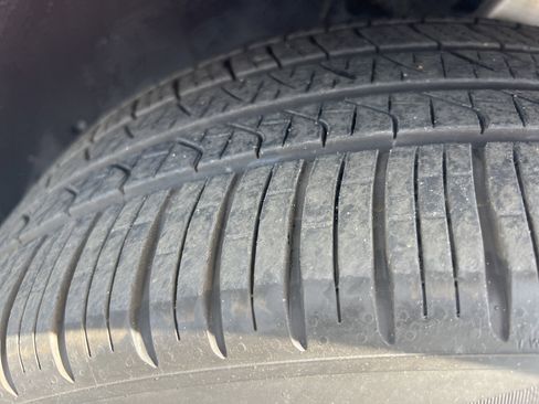 Used 2023 Mercedes-Benz GLC 300 4MATIC w/ Pinnacle Trim Package image 12