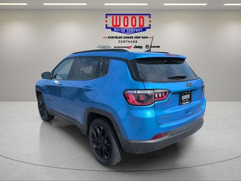 Used 2025 Jeep Compass Latitude w/ Altitude Special Edition AWD/4WD image 5