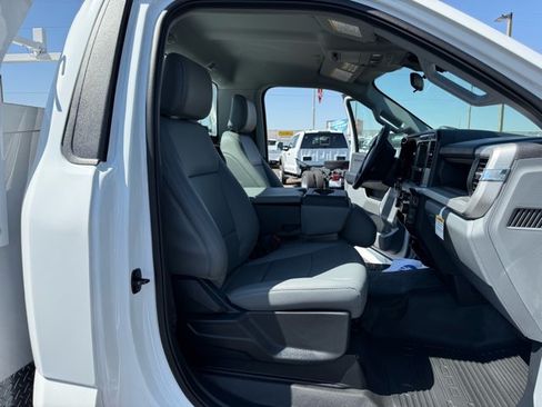 New 2026 Ford F250 XL w/ XL Chrome Package RWD image 23