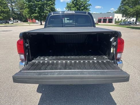 Certified 2021 Toyota Tacoma SR5 RWD image 19