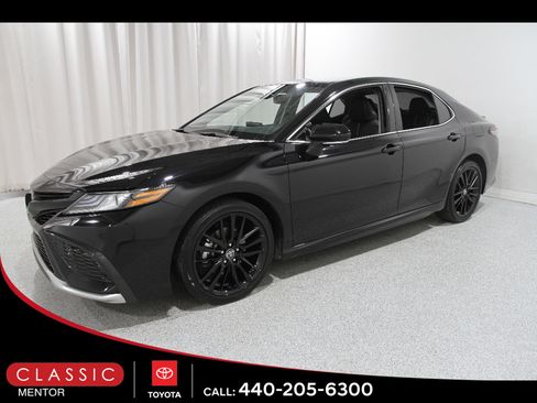 Certified 2023 Toyota Camry XSE w/ Cold Weather Package FWD image 3