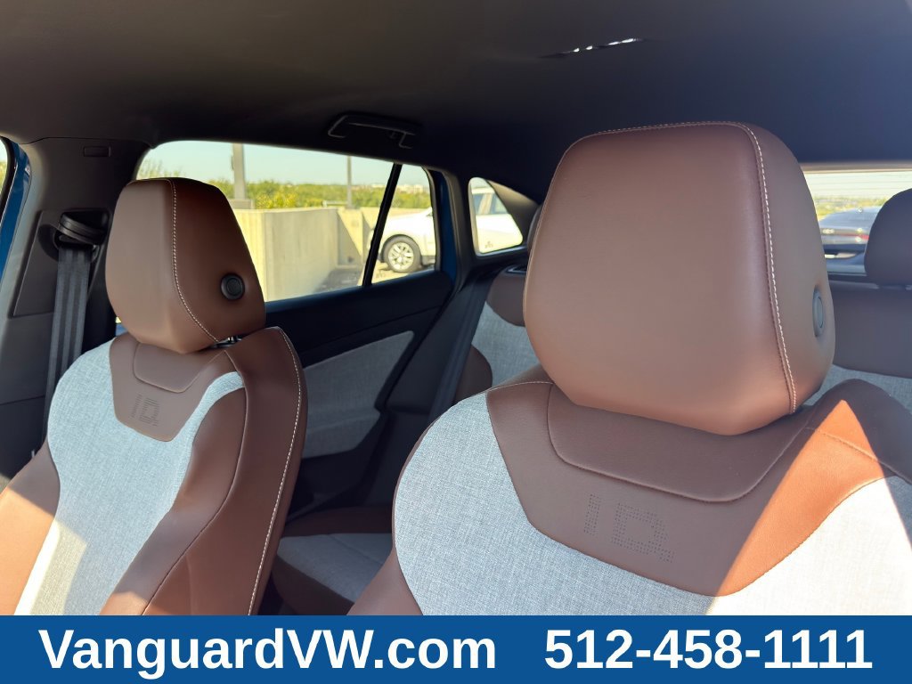 Used 2025 Volkswagen ID.4 Pro RWD image 11