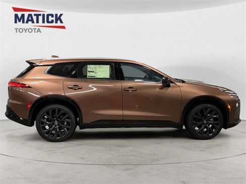 New 2025 Toyota Crown Signia image 8