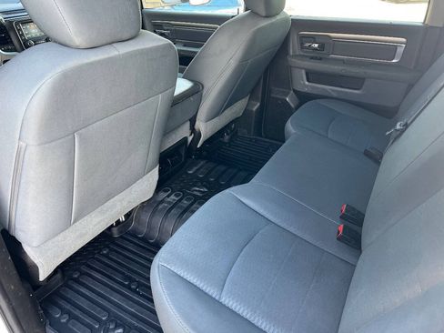 Used 2018 RAM 2500 SLT AWD/4WD image 16