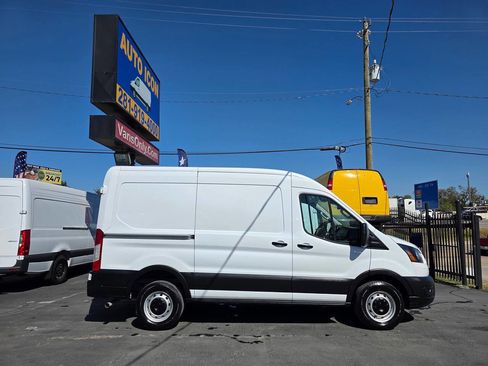 Used 2023 Ford Transit 250 Medium Roof image 3