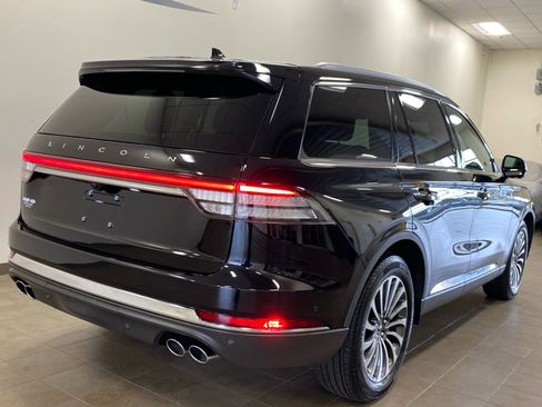 Used 2023 Lincoln Aviator Reserve w/ Equipment Group 201A image 7