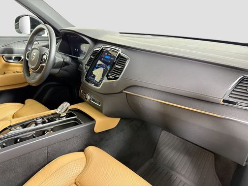 Certified 2023 Volvo XC90 B6 Ultimate w/ Protection Package Premier AWD/4WD image 32
