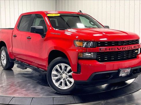 Used 2020 Chevrolet Silverado 1500 Custom w/ Custom Value Package AWD/4WD image 3