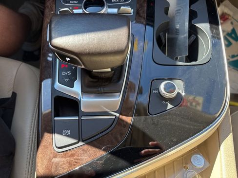 Used 2017 Audi Q7 3.0T Premium Plus image 26