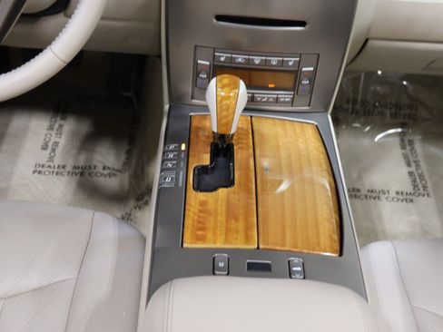 Used 2005 Cadillac XLR RWD image 53