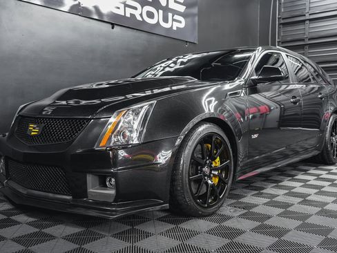Used 2014 Cadillac CTS V image 30