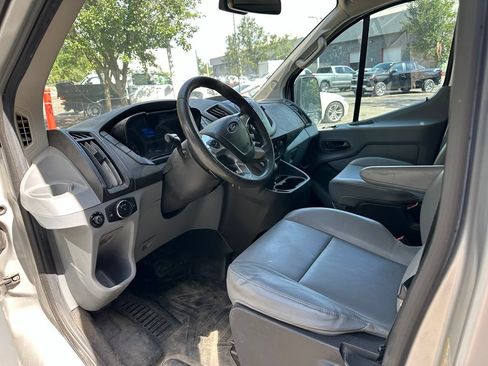 Used 2016 Ford Transit 150 XL RWD image 9