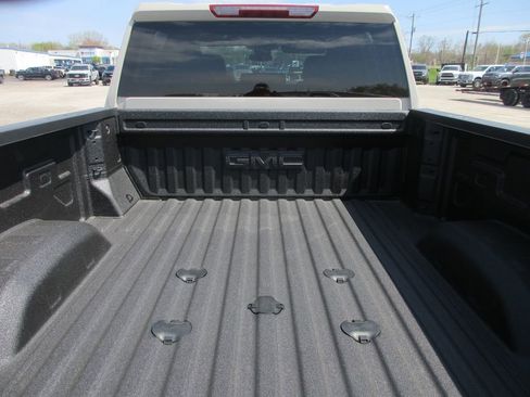 New 2026 GMC Sierra 2500 SLE w/ SLE Value Package; AWD/4WD image 7