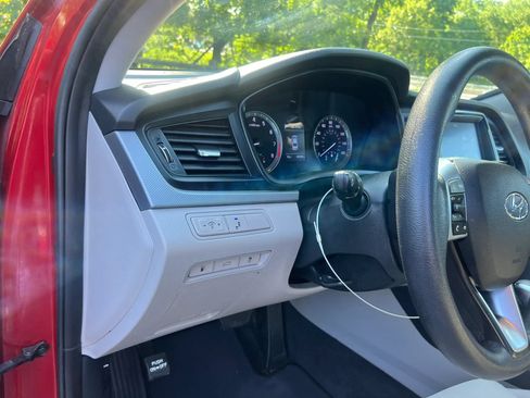 Used 2019 Hyundai Sonata SE FWD image 13