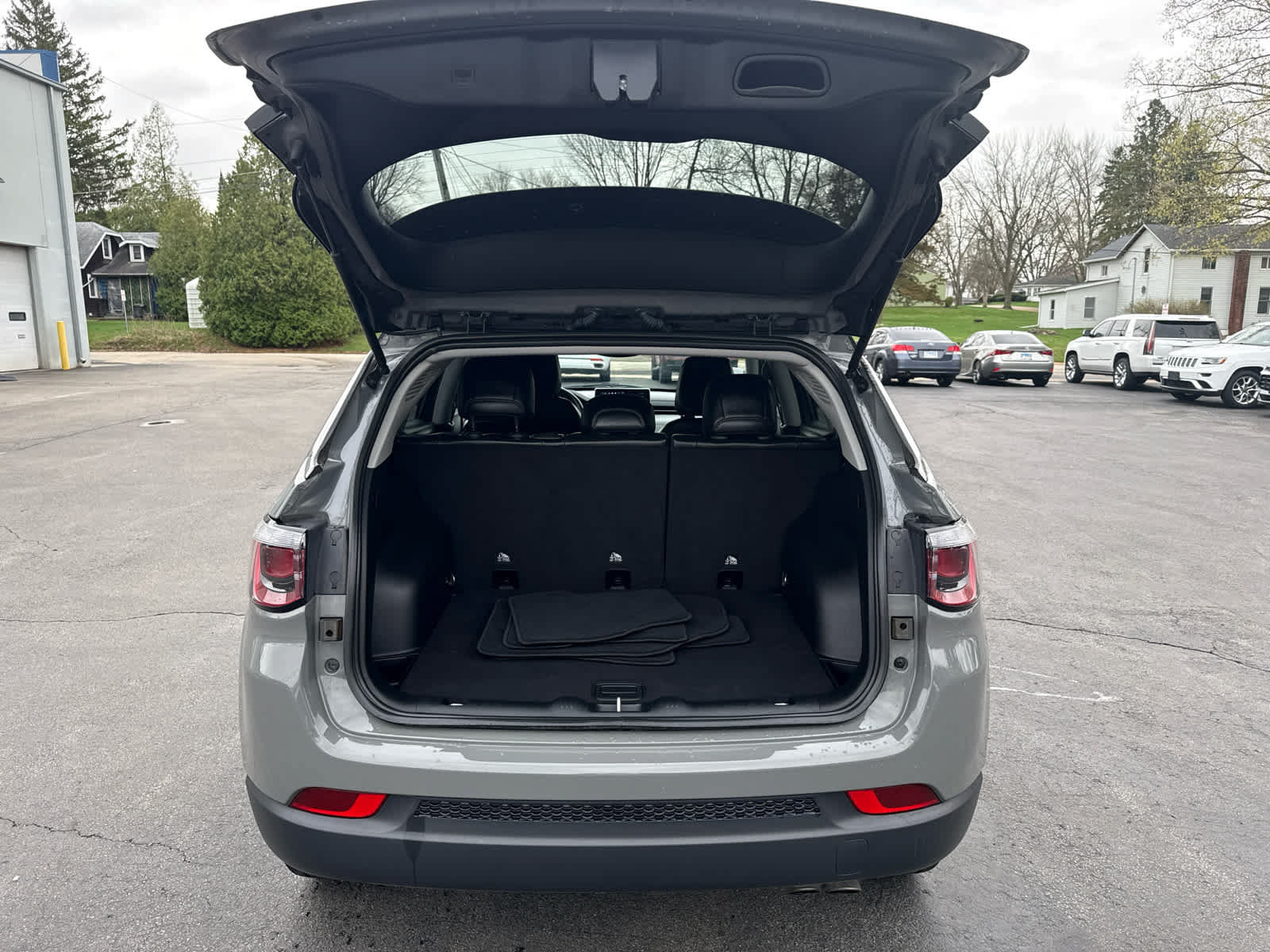 Used 2022 Jeep Compass Limited AWD/4WD image 15