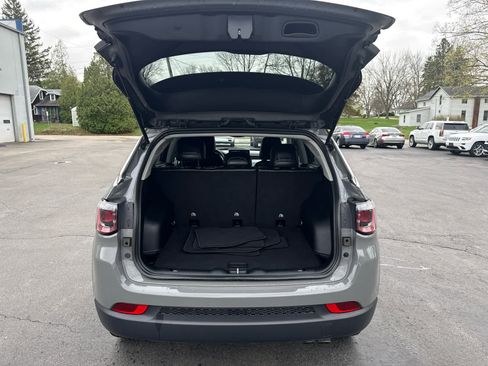 Used 2022 Jeep Compass Limited image 15