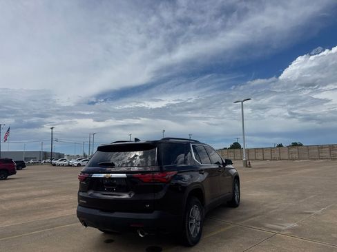 Used 2023 Chevrolet Traverse LT FWD image 19