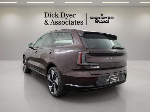 New 2025 Volvo EX90 Ultra image 5