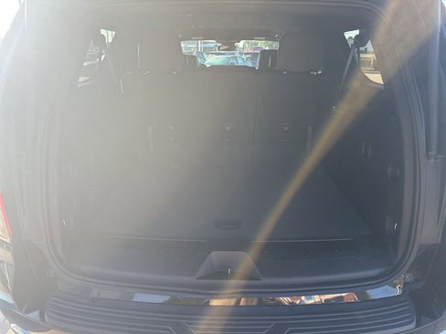 Used 2023 Chevrolet Suburban LT image 14