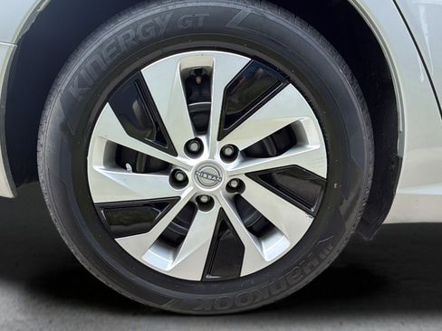 Certified 2024 Nissan Altima 2.5 S FWD image 22