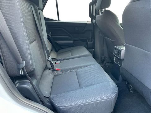 Used 2025 Toyota 4Runner SR5 AWD/4WD image 18