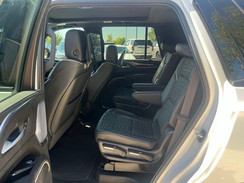 Used 2024 Cadillac Escalade Sport Platinum AWD/4WD image 19