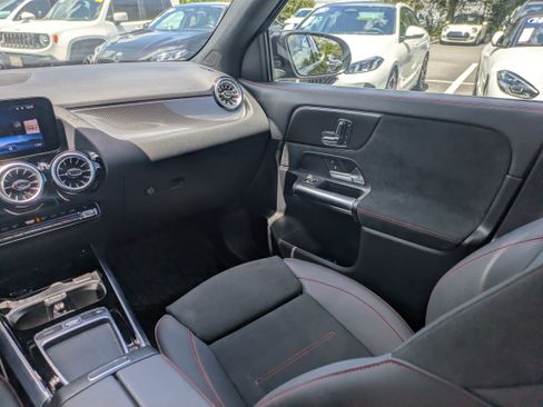 Used 2024 Mercedes-Benz GLA 250 image 16