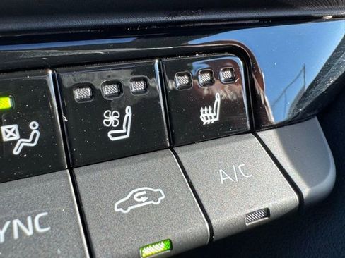 Certified 2024 Toyota Crown Limited image 15