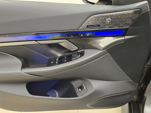 Used 2025 BMW M5 Touring image 32