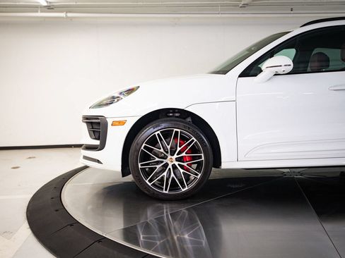 Certified 2023 Porsche Macan S AWD/4WD image 11